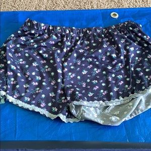 Jessica Simpson night pants.